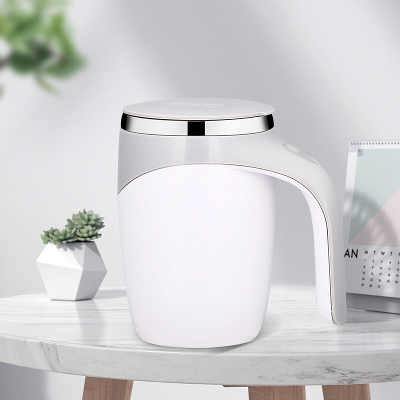 Selbstrührender Becher mit USB-Aufladung ✔ Perfekt gemixter Kaffee & Shakes auf Knopfdruck ✔ Magnetisches Rührsystem ✔ Ideal für Zuhause, Büro & Fitness.