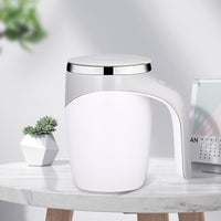 Selbstrührender Becher mit USB-Aufladung ✔ Perfekt gemixter Kaffee & Shakes auf Knopfdruck ✔ Magnetisches Rührsystem ✔ Ideal für Zuhause, Büro & Fitness.